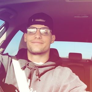 Meet your Posher, Adrian